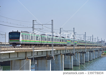Tokaido Main Line, Chigasaki - Hiratsuka, JR East, E233 series 3000 series, E-06 formation (Oyama) Tokaido Main Line, Chigasaki - Hiratsuka, JR East, E233 series 3000 series, E-06 formation (Oyama) 139778834