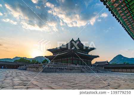 Seoul, South Korea - May. 17, 2026 : Majestic Geunjeongjeon Hall in Gyeongbokgung Palace glowing in intense sunset light, Seoul, South Korea Seoul, South Korea - May. 17, 2026 : Majestic Geunjeongjeon Hall in Gyeongbokgung Palace glowing in intense sunset light, Seoul, South Korea 139779250