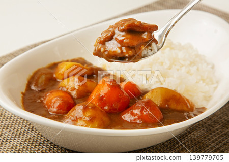 咖哩飯 139779705