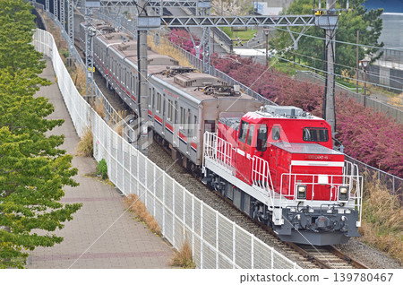 東海道本線、櫻木町～東高島、JR貨運DD200-6（愛知）+東急3000系列3008編組 139780467
