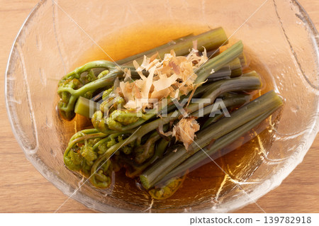 [Akita Prefecture-grown bracken] Pickled bracken in soy sauce 139782918