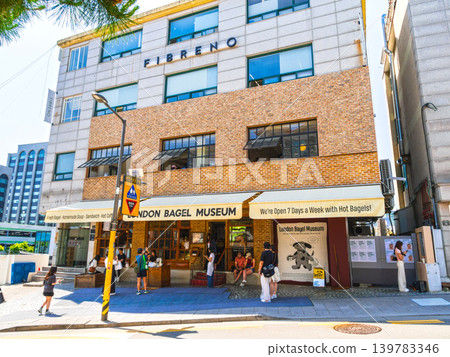 首爾：很受歡迎的貝果店，保證要排隊。 （部分畫面略有模糊。） 139783346