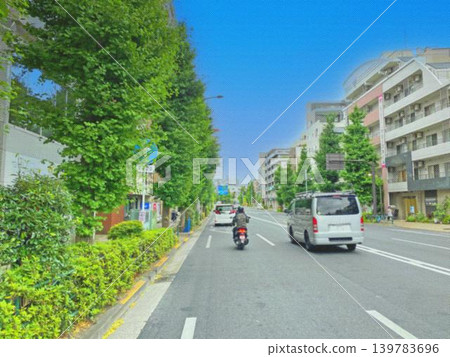 東京一條主要道路。插畫風格。彩色半色調。 東京一條主要道路。插畫風格。彩色半色調。 139783696