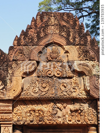 Banteay Srei: The Mona Lisa of the East 139783935