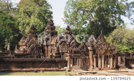 Banteay Srei: The Mona Lisa of the East 139784025