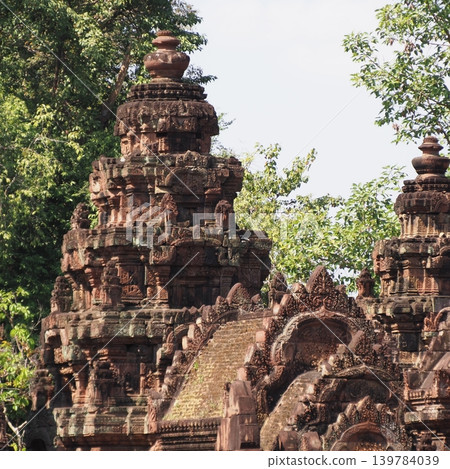Banteay Srei: The Mona Lisa of the East Banteay Srei: The Mona Lisa of the East 139784039