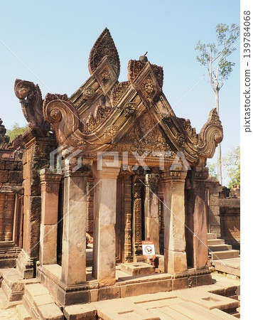 Banteay Srei: The Mona Lisa of the East 139784068