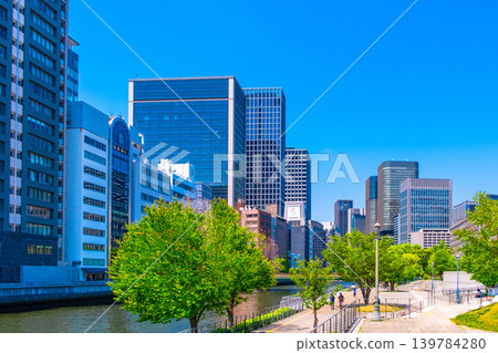 大阪淀屋橋和中之島的摩天大樓 大阪淀屋橋和中之島的摩天大樓 139784280