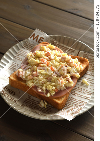 Coleslaw toast Coleslaw toast 139784375