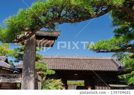 I photographed the Konoike Shinden Kaisho, the former residence of the wealthy merchant Konoike family, which is open to the public. I photographed the Konoike Shinden Kaisho, the former residence of the wealthy merchant Konoike family, which is open to the public. 139784681