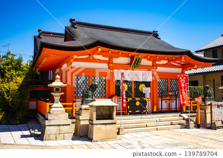 織上稻荷神社：對職業婦女的益處：嫁給有錢人，良好的人際關係，事業晉升，健康長壽。 139789704