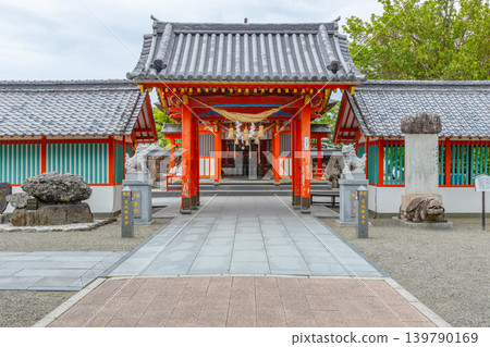 熊本縣八代市妙顯神社:以其龜蛇祭聞名,龜蛇祭是日本三大妙顯祭之一。 熊本縣八代市妙顯神社:以其龜蛇祭聞名,龜蛇祭是日本三大妙顯祭之一。 139790169