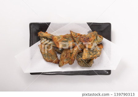 [Miyagi Prefecture] Deep-fried wakame seaweed stems 139790313