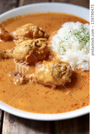 用雞腿肉做的奶油咖哩雞 用雞腿肉做的奶油咖哩雞 139790473