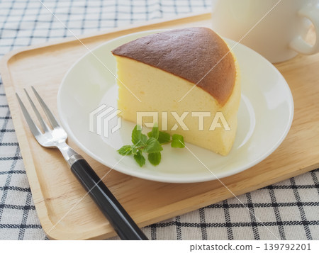 美味的蛋奶酥芝士蛋糕 美味的蛋奶酥芝士蛋糕 139792201