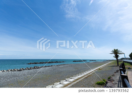 從燒津市石津海灘眺望駿河灣 從燒津市石津海灘眺望駿河灣 139793562