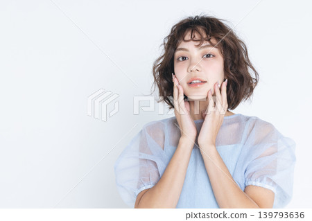 美女圖片：年輕女子肖像 139793636