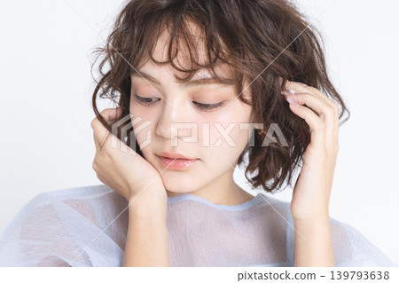 美女圖片：年輕女子肖像 139793638