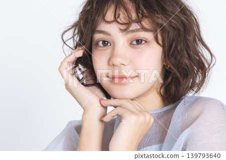 美女圖片：年輕女子肖像 139793640