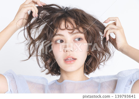 美女圖片：年輕女子肖像 139793641