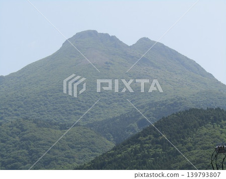 Mount Yufu, also known as Bungo Fuji, as seen from Yunotsubo Street in Yufuin-cho, Yufu City, Oita Prefecture. Mount Yufu, also known as Bungo Fuji, as seen from Yunotsubo Street in Yufuin-cho, Yufu City, Oita Prefecture. 139793807
