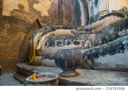 Giant Statue Of A Seated Buddha With Tapered Fingers Covered With Gold Giant Statue Of A Seated Buddha With Tapered Fingers Covered With Gold 139793986
