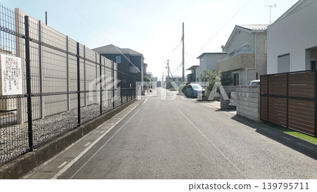 在日本郊區的住宅區 在日本郊區的住宅區 139795711