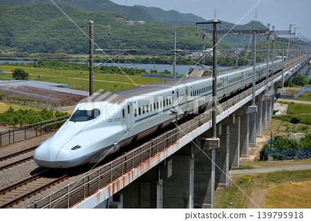 山陽新幹線N700系列R5編隊櫻花753 139795918