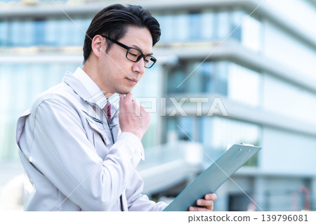 Engineers who simulate designs Engineers who simulate designs 139796081