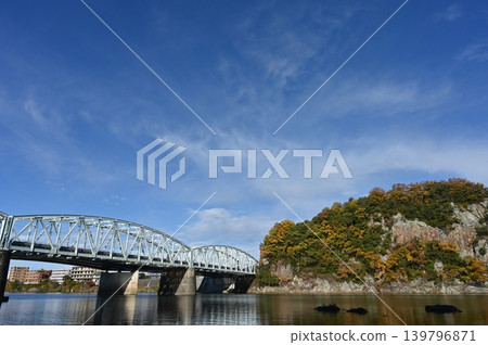 Autumn at Unuma Castle Ruins and Inuyama Bridge 139796871