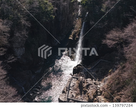 An aerial photograph overlooking Watagataki Falls and the surrounding gorge in Hakusan City, Ishikawa Prefecture. An aerial photograph overlooking Watagataki Falls and the surrounding gorge in Hakusan City, Ishikawa Prefecture. 139797284