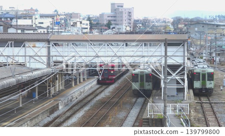 2015年4月22日,JR東日本小海線,信濃鐵道小諸站 2015年4月22日,JR東日本小海線,信濃鐵道小諸站 139799800