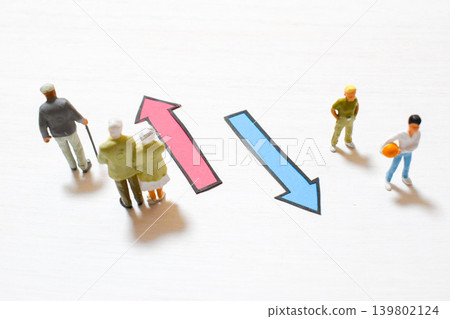 Image of declining birthrate and aging population Image of declining birthrate and aging population 139802124