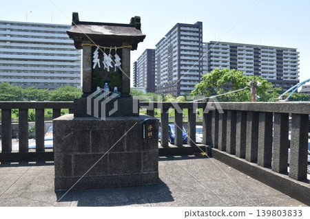 平井淺間神社殘存的坂西藤塚 139803833