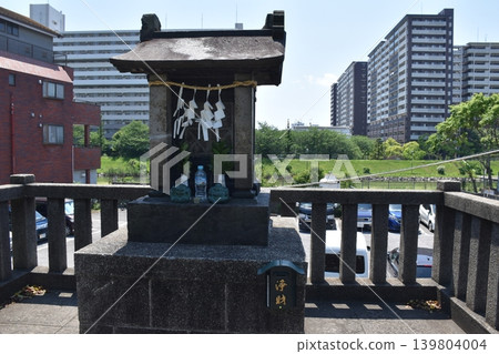 平井淺間神社的富士塚（迷你富士山）至今仍保留著江戶時代的文化。 139804004