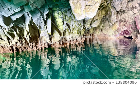 The Blue Grotto (Hachinohe Cave) in the morning sun, where the water's surface shines emerald green. (Jodogahama Beach, Miyako City, Iwate Prefecture) The Blue Grotto (Hachinohe Cave) in the morning sun, where the water's surface shines emerald green. (Jodogahama Beach, Miyako City, Iwate Prefecture) 139804090