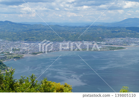 從鹿兒島眺望錦江灣和姉良市的景色。 從鹿兒島眺望錦江灣和姉良市的景色。 139805110