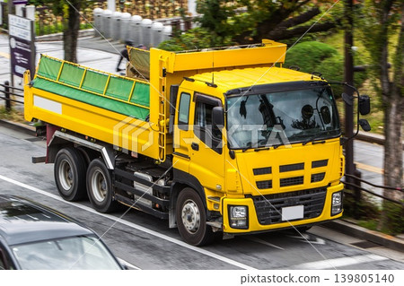 Dump truck Dump truck 139805140