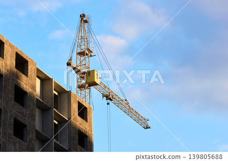 Modern tower crane assembly for high-rise building Modern tower crane assembly for high-rise building 139805688