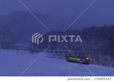 Snow-covered Iiyama Line Snow-covered Iiyama Line 139805847