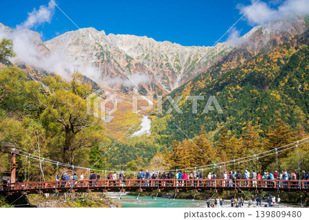 Kamikochi during the autumn foliage season: A spectacular view of the Hotaka mountain range from around Kappa Bridge (Matsumoto City, Nagano Prefecture) Kamikochi during the autumn foliage season: A spectacular view of the Hotaka mountain range from around Kappa Bridge (Matsumoto City, Nagano Prefecture) 139809480