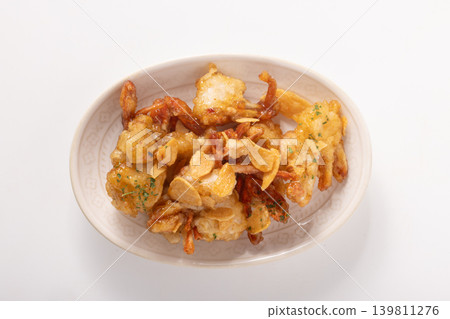 Crispy fried garlic crab Crispy fried garlic crab 139811276