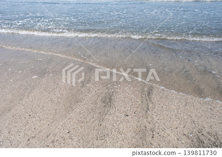 在海灘上的波浪 139811730