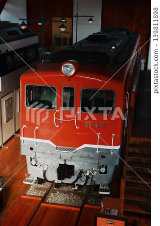 The JNR DF50 diesel locomotive was the first diesel locomotive used on main lines in Japan and operated throughout the country. 139811898