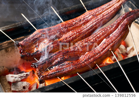 炭烤鰻魚蒲燒 炭烤鰻魚蒲燒 139812556