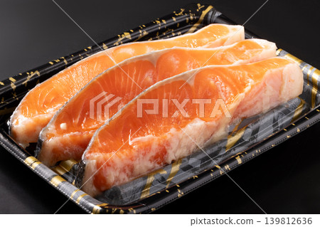 [Chilean farmed silver salmon] Aged silver salmon with Saikyo miso (processed in Aomori Prefecture) 139812636