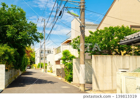 東京世田谷區住宅區的圖片。 東京世田谷區住宅區的圖片。 139813319