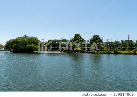 天王河公園池塘的寧靜景色,尾張對馬島 天王河公園池塘的寧靜景色,尾張對馬島 139814001