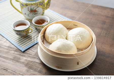 Dim sum with steamed meat buns 139814917