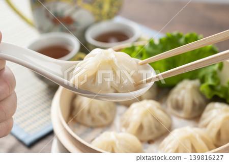 Dim sum with xiao long bao 139816227